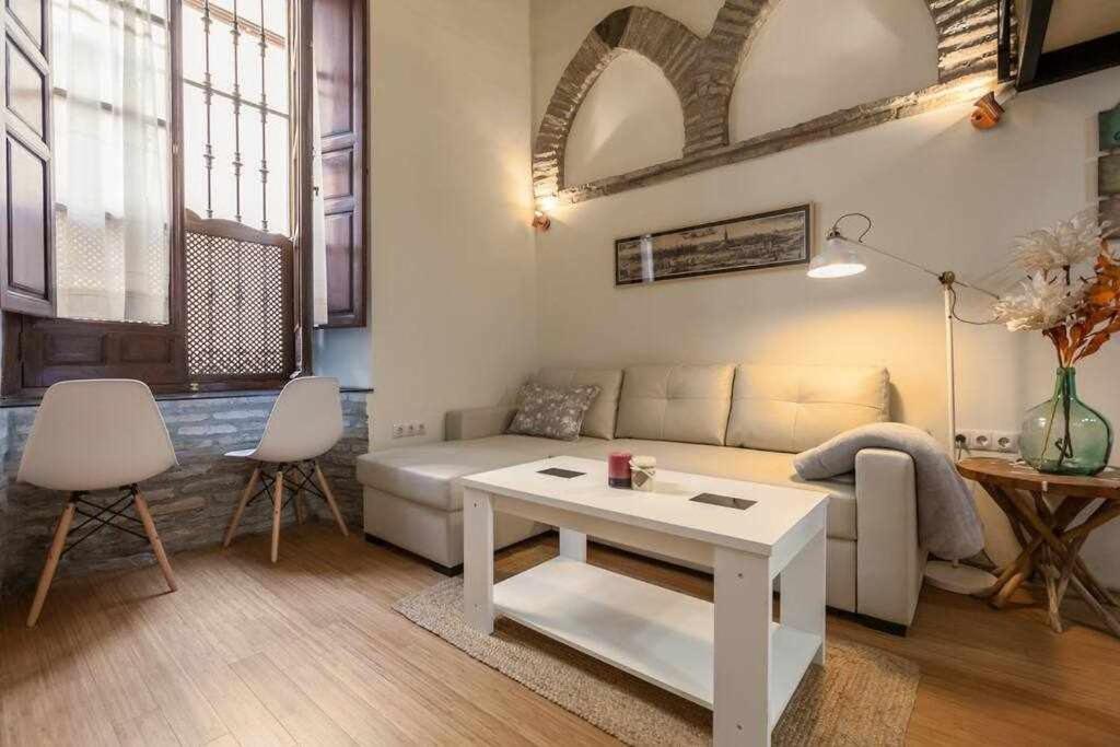 Monkeys Apartments El Arenal Santas Patronas 塞维利亚 外观 照片