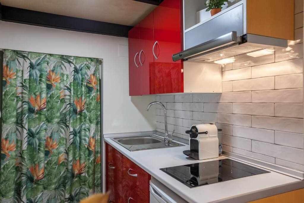 Monkeys Apartments El Arenal Santas Patronas 塞维利亚 外观 照片