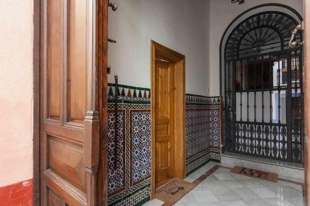 Monkeys Apartments El Arenal Santas Patronas 塞维利亚 外观 照片